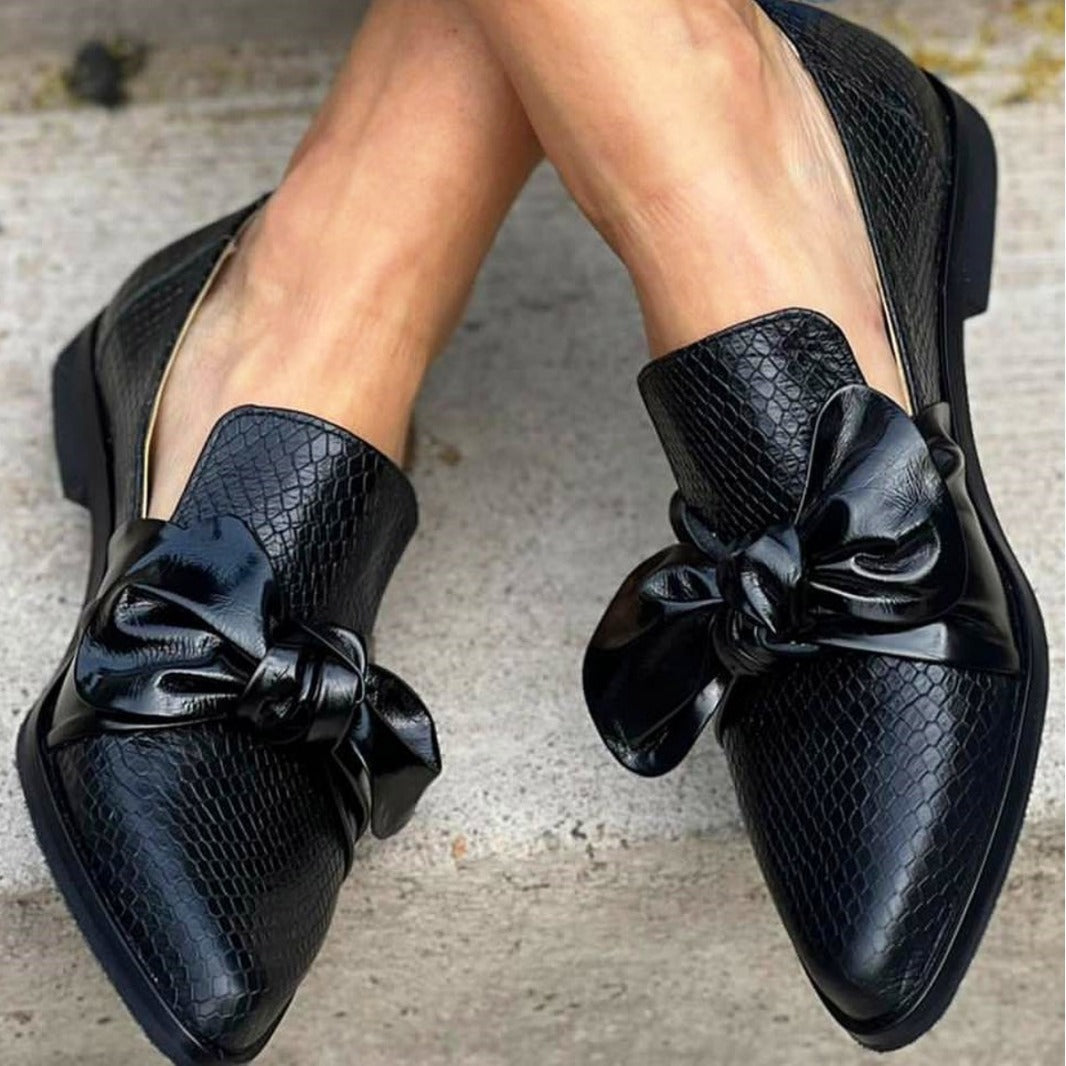 Mocasín con detalle de lazo