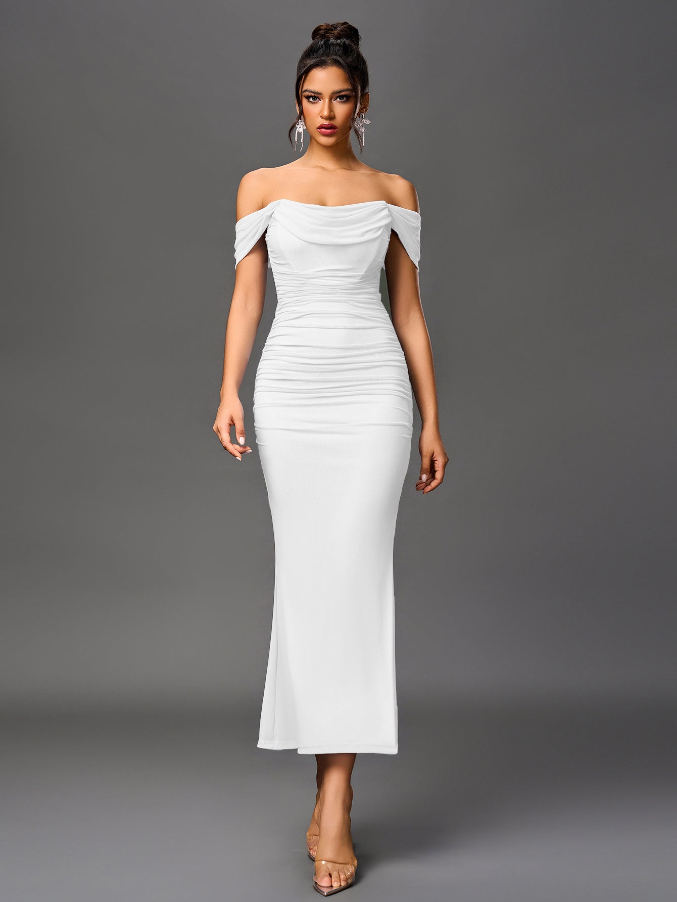 Robe À Épaules Dénudées, Froncée & Zippée Dans Le Dos