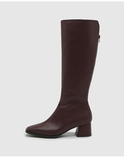 Botas elegantes de cuero hasta la rodilla